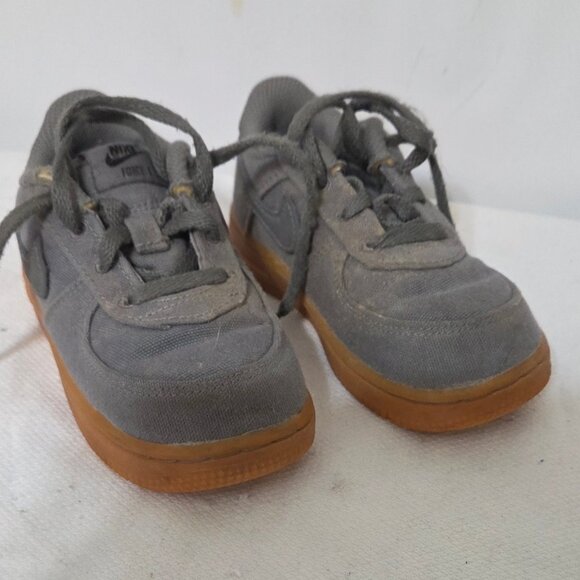 Nike Air Force 1 Low LV8 GS 'Flat Pewter Gum Toddler Kids Boys Grey SIZE 8C - Picture 1 of 7